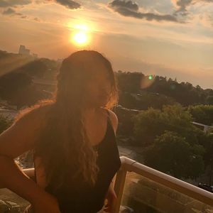 Meet your Posher, Yanie